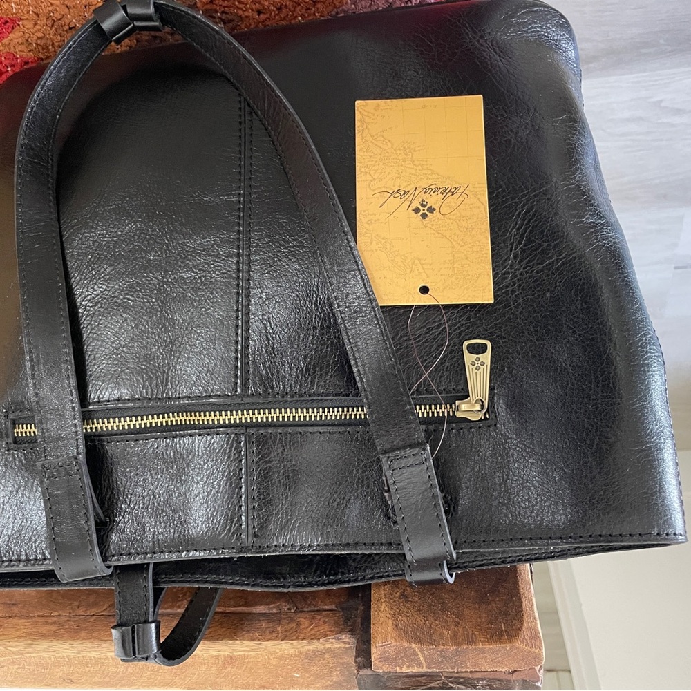 Beautiful Brand new with Tags Patricia Nash Hand Bag
